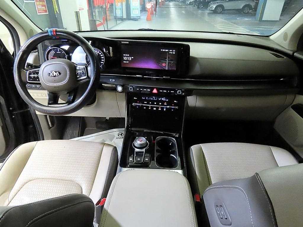 KIA Carnival - Vista 10