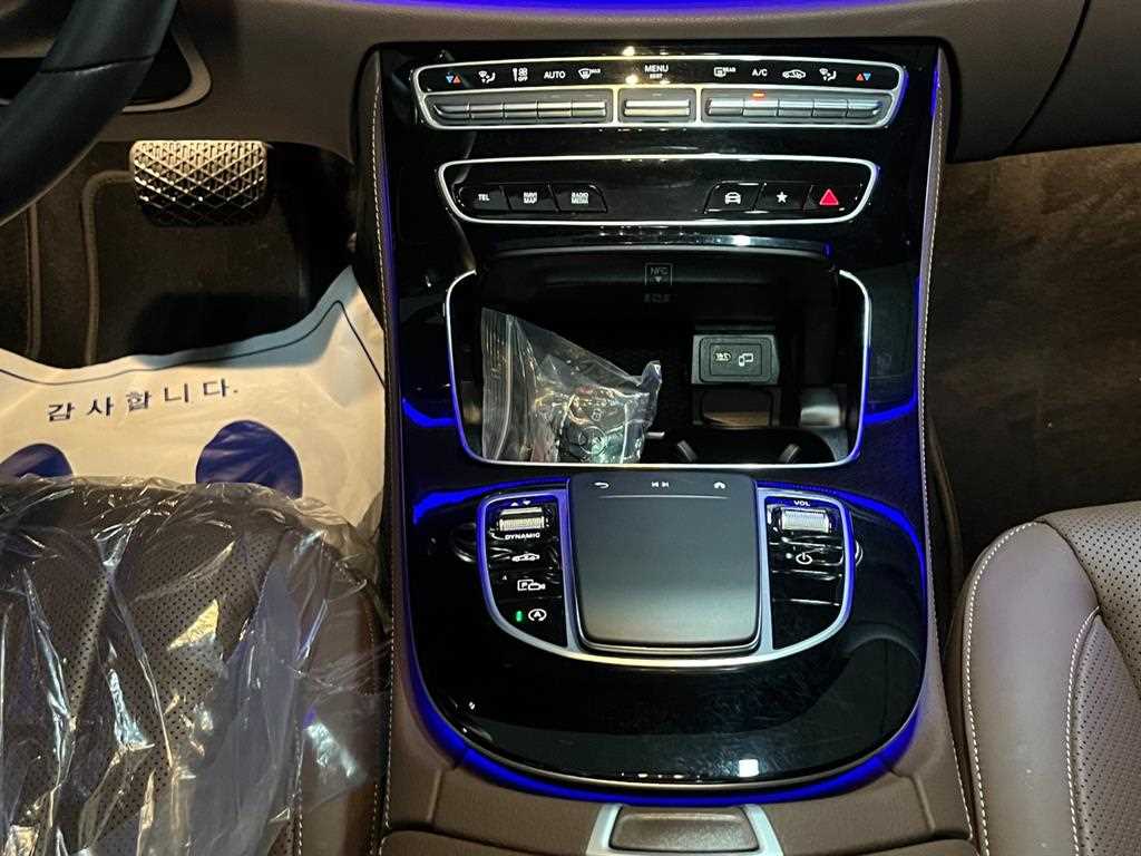 Mercedes Benz E class - Vista 11