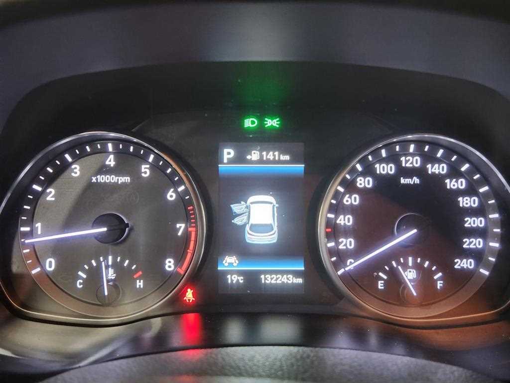 HYUNDAI i30 - Vista 10
