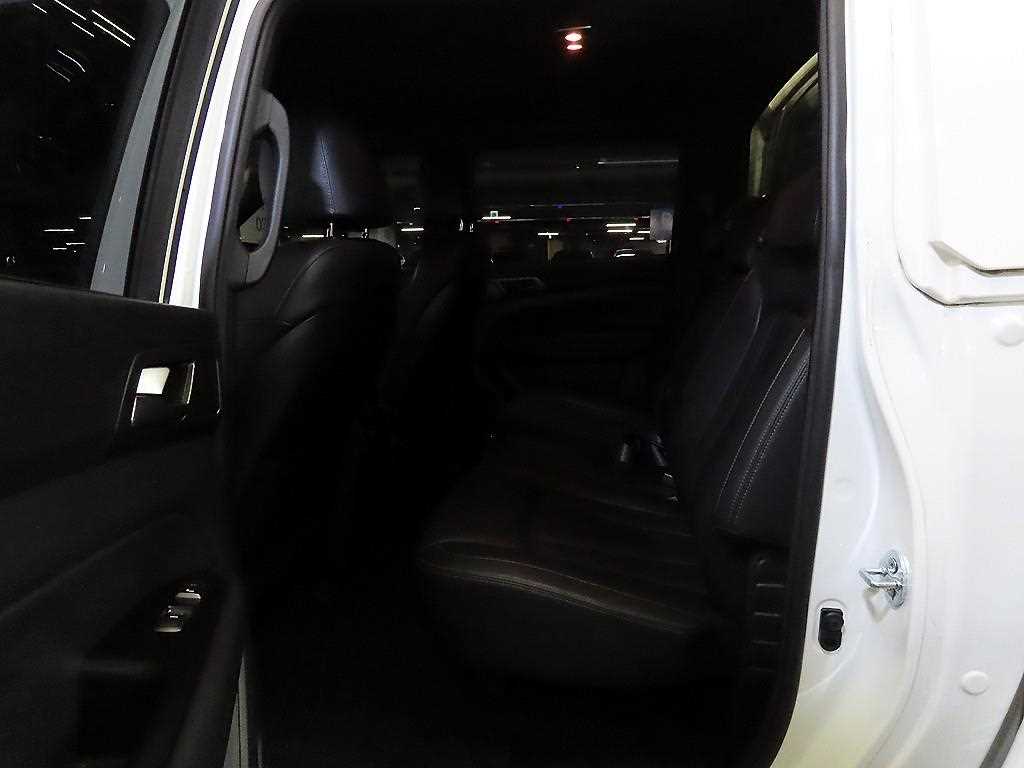 Ssangyong Rexton - Vista 7