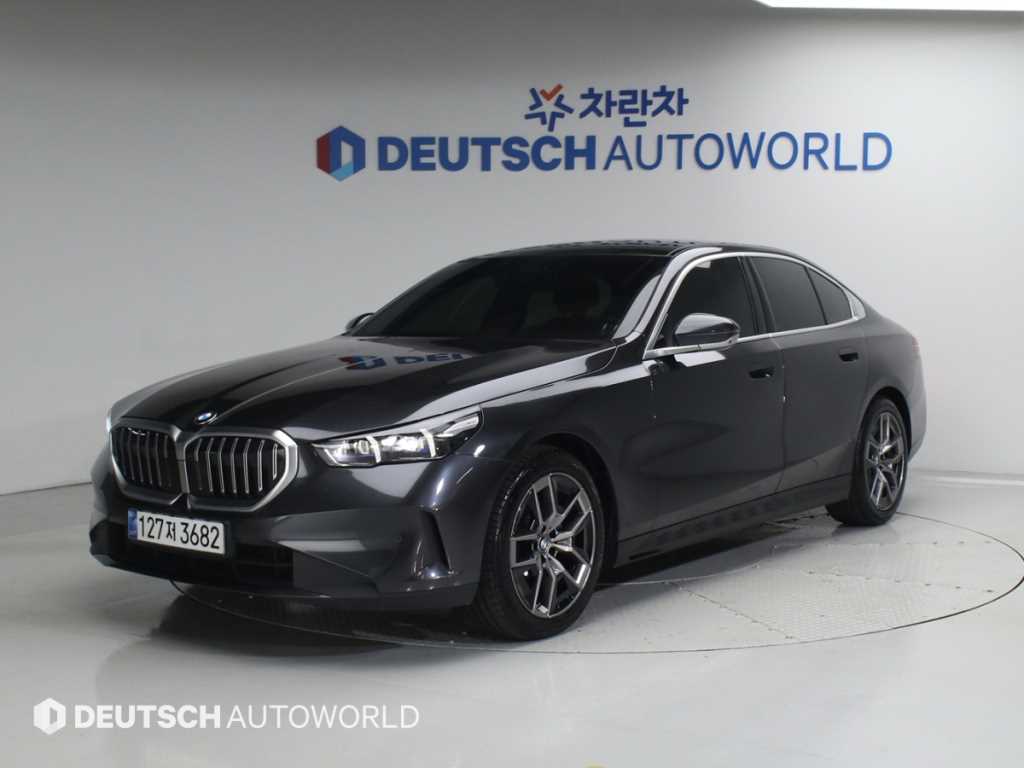 BMW 5 Series 2025 Gris - Importación desde Corea - HF Imports Iquique - Foto 1