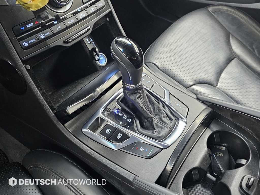 HYUNDAI Grandeur - Vista 9