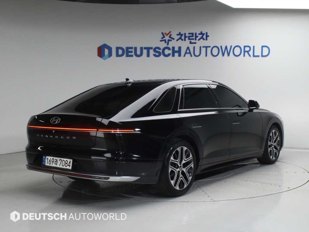 HYUNDAI Grandeur - Vista 4