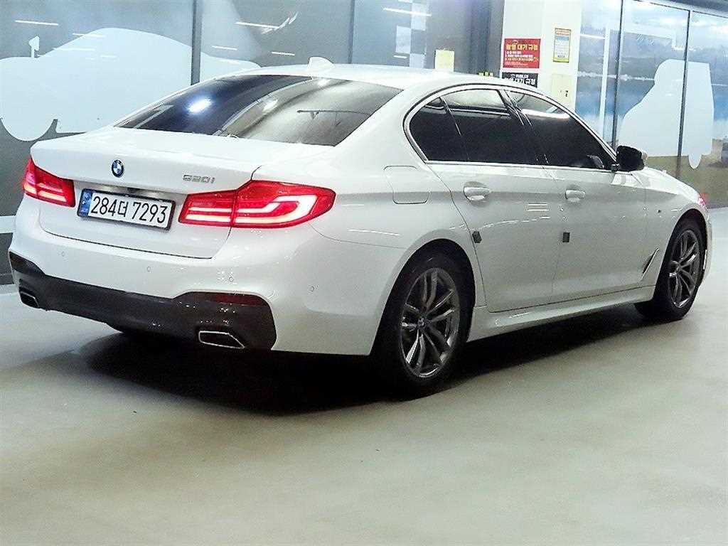 BMW 5 Series - Vista 4