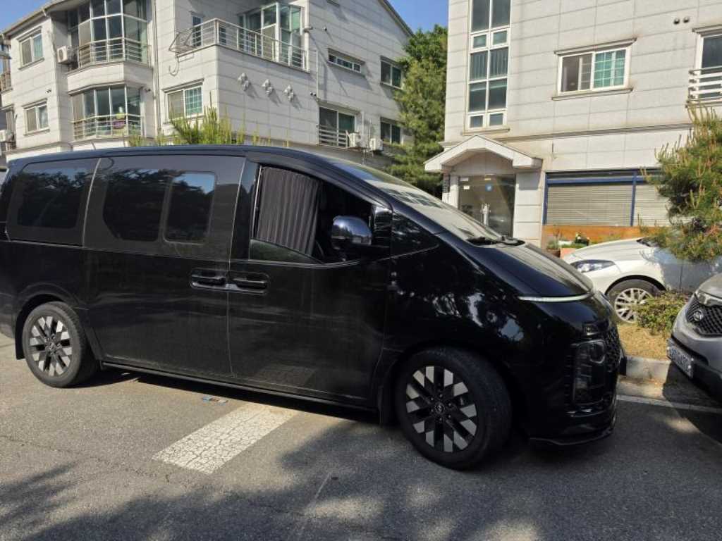 HYUNDAI Staria - Vista 4