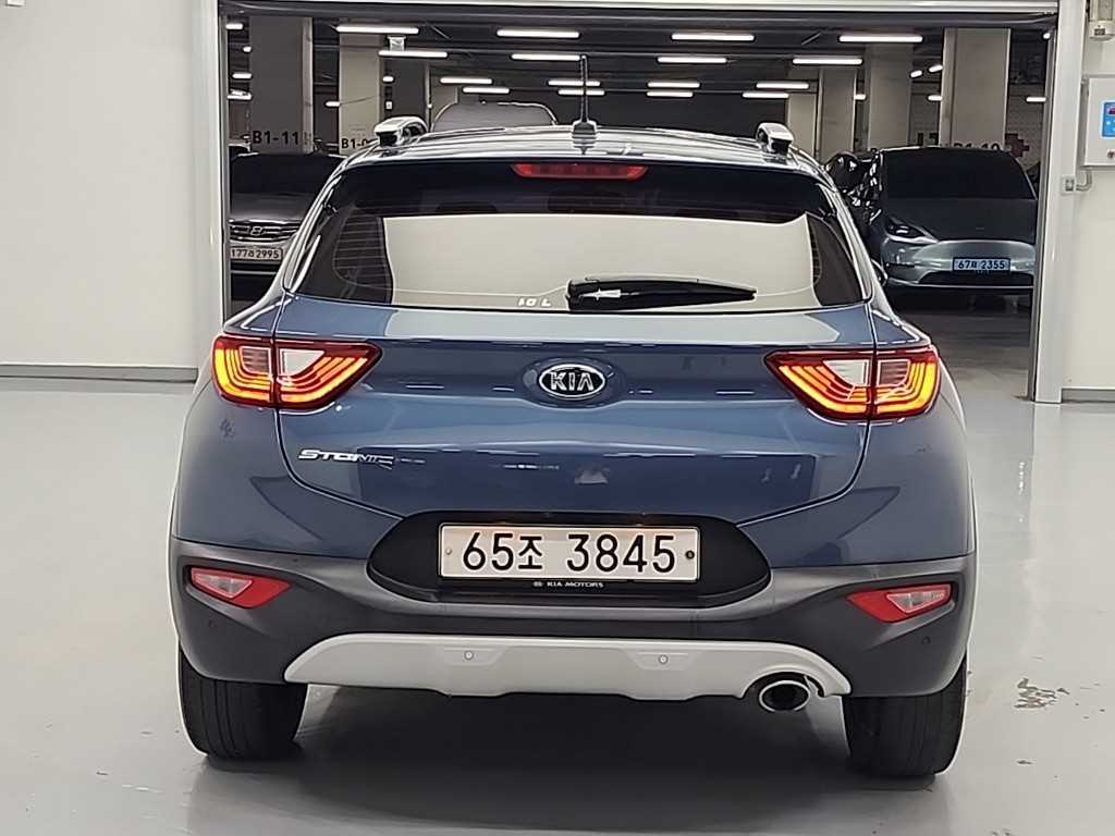 KIA Stonic - Vista 3