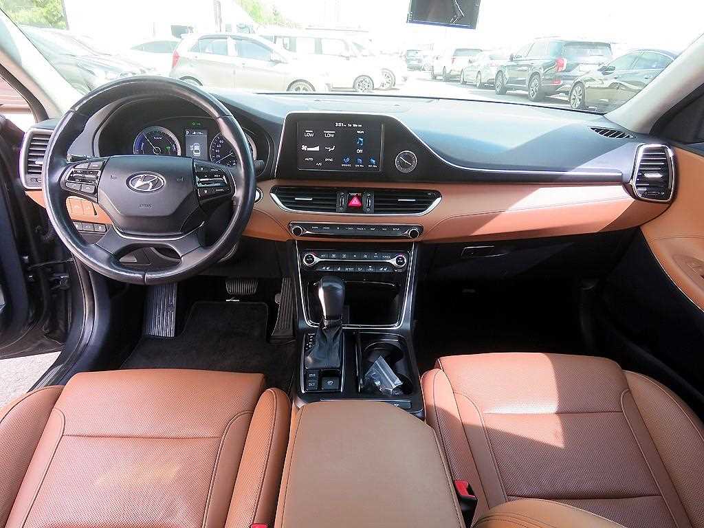 HYUNDAI Grandeur - Vista 8