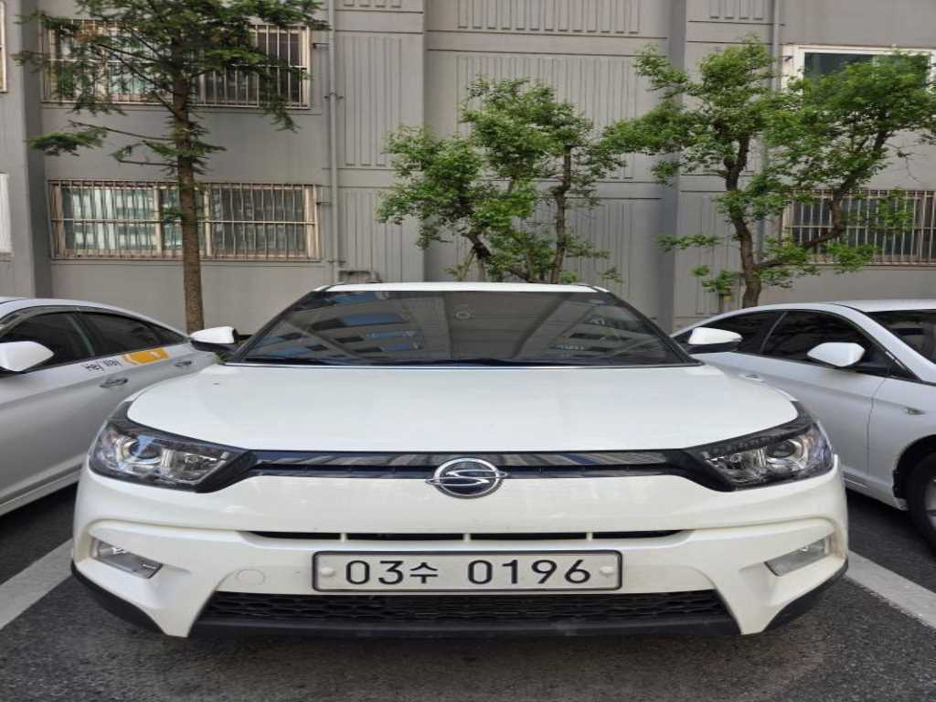 Ssangyong Tivoli 2016 Blanco - Importación desde Corea - HF Imports Iquique - Foto 1