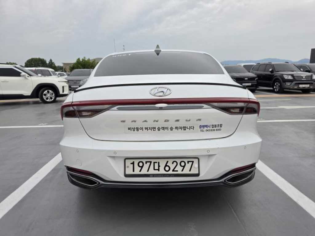 HYUNDAI Grandeur - Vista 5