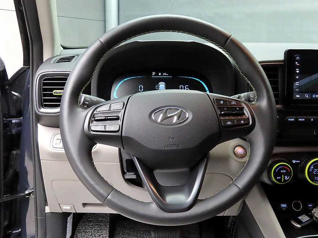 HYUNDAI Venue - Vista 9