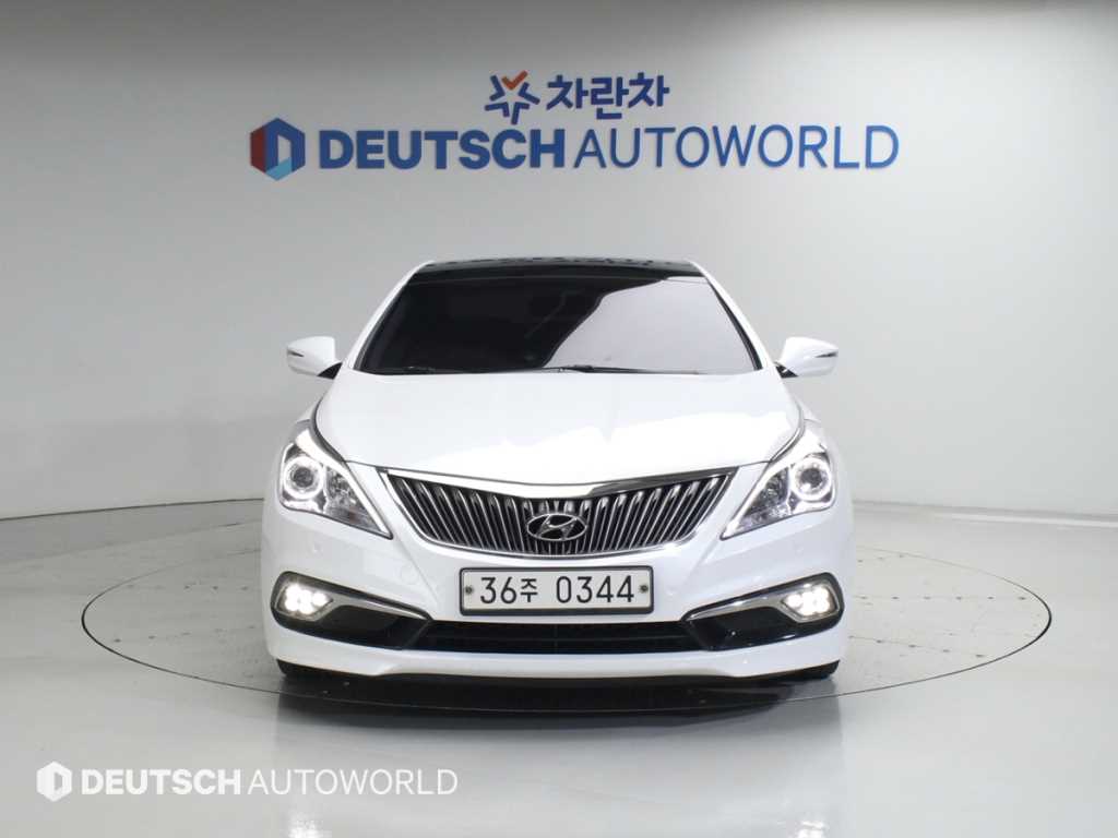 HYUNDAI Grandeur - Vista 3