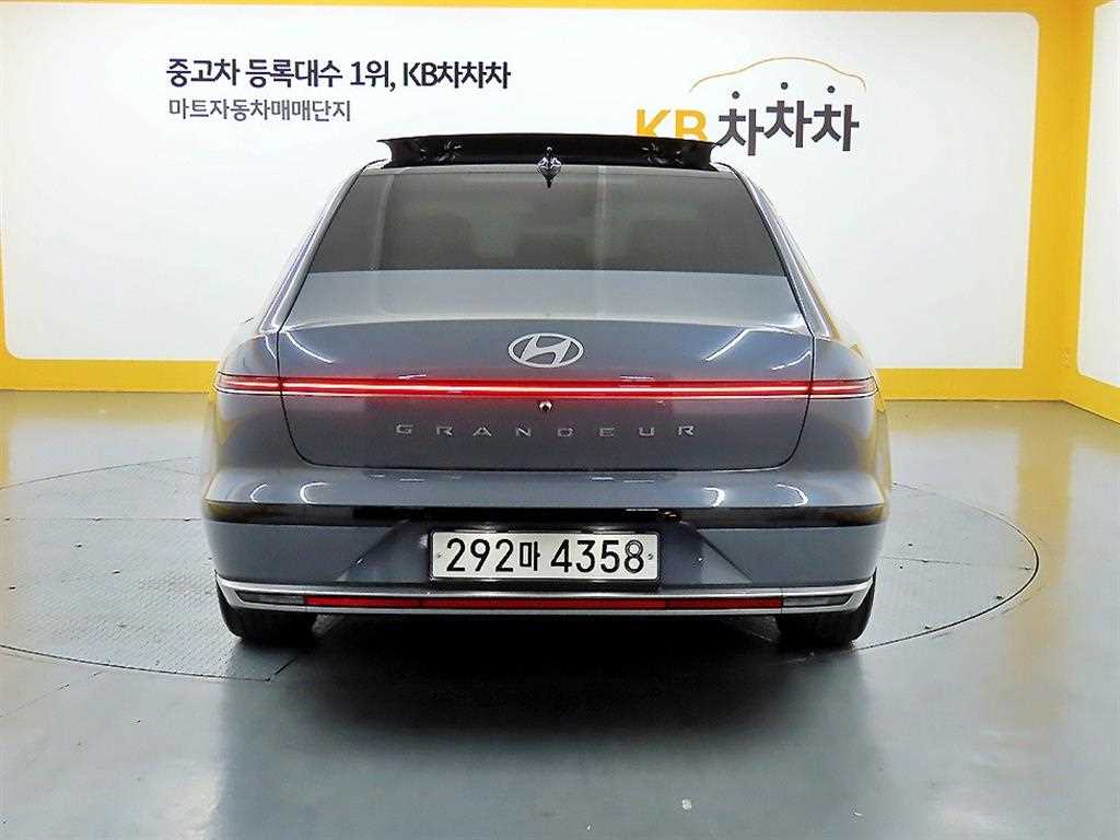 HYUNDAI Grandeur - Vista 3
