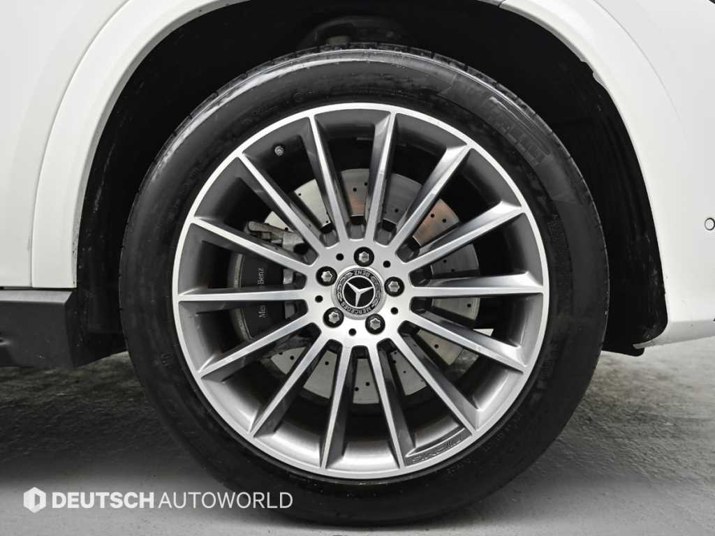 Mercedes Benz GLE Class - Vista 5