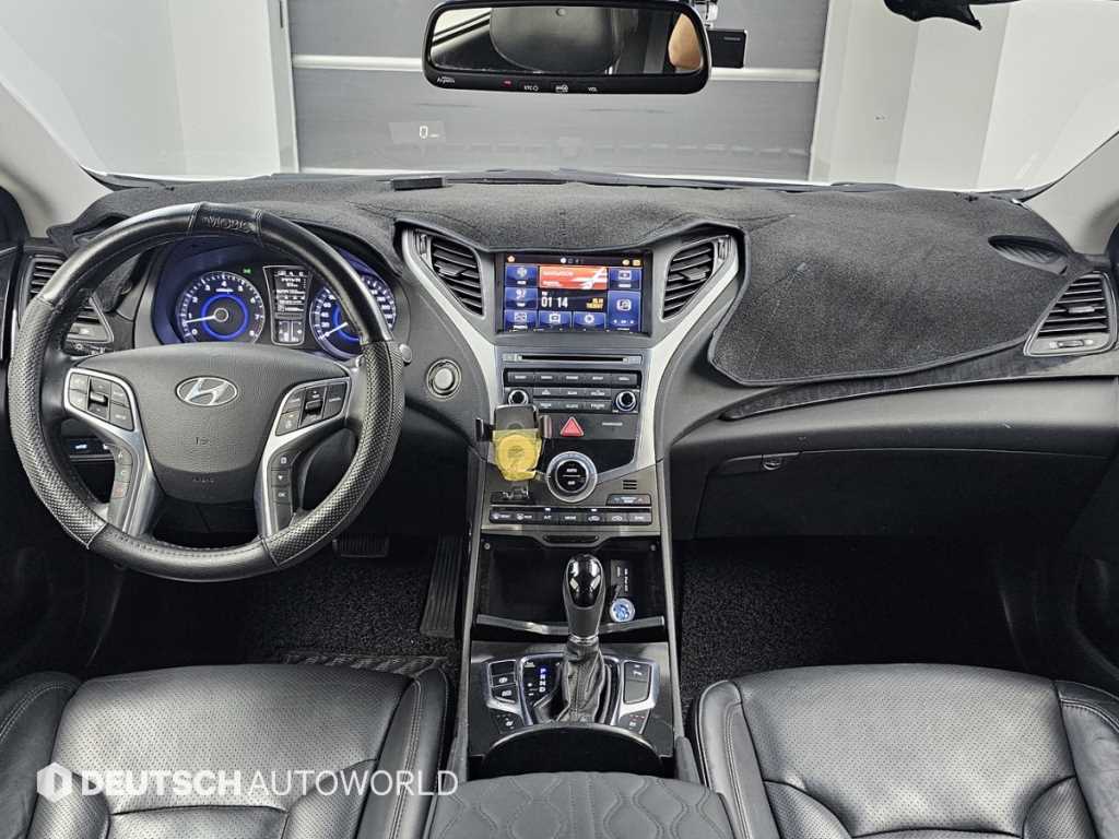 HYUNDAI Grandeur - Vista 7