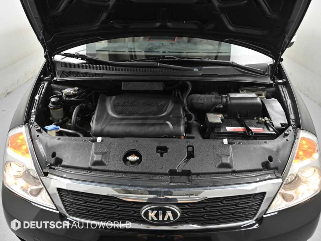 KIA Carnival - Vista 6