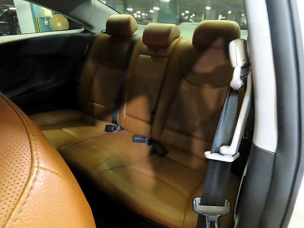 HYUNDAI Avante - Vista 7
