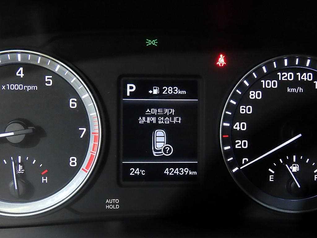 HYUNDAI Sonata - Vista 9
