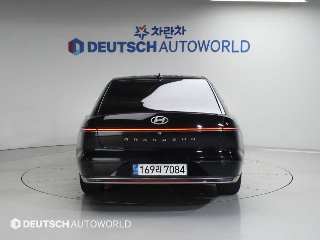 HYUNDAI Grandeur - Vista 3