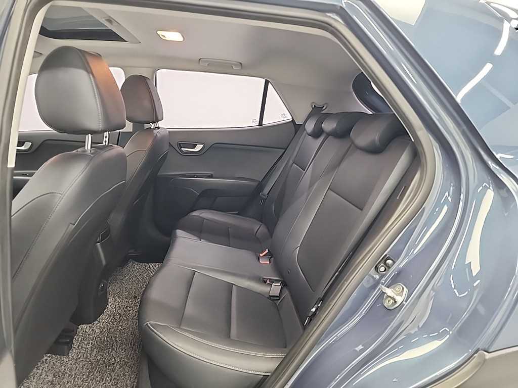 KIA Stonic - Vista 12