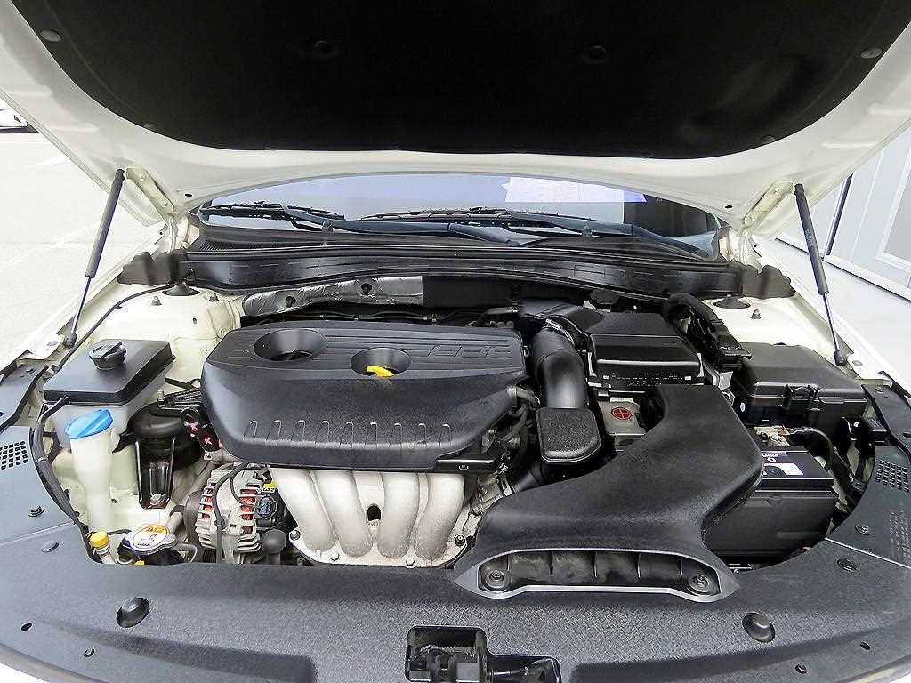 KIA K5 2016 Blanco - Importación desde Corea - HF Imports Iquique - Foto 18