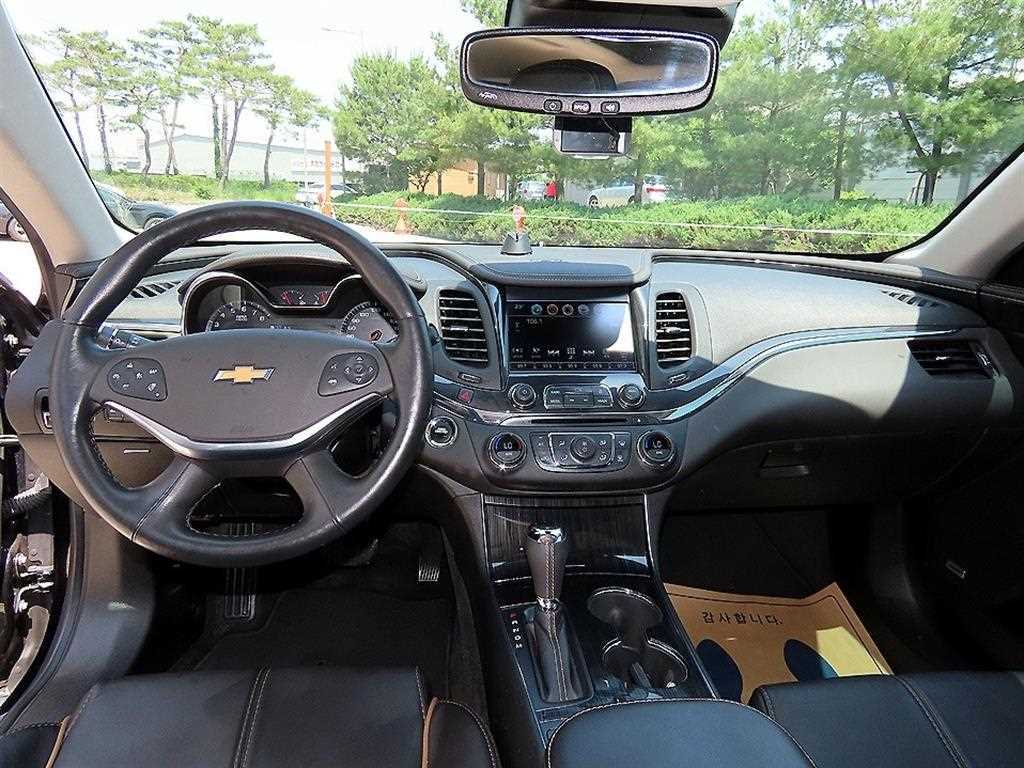 Chevrolet Impala - Vista 7