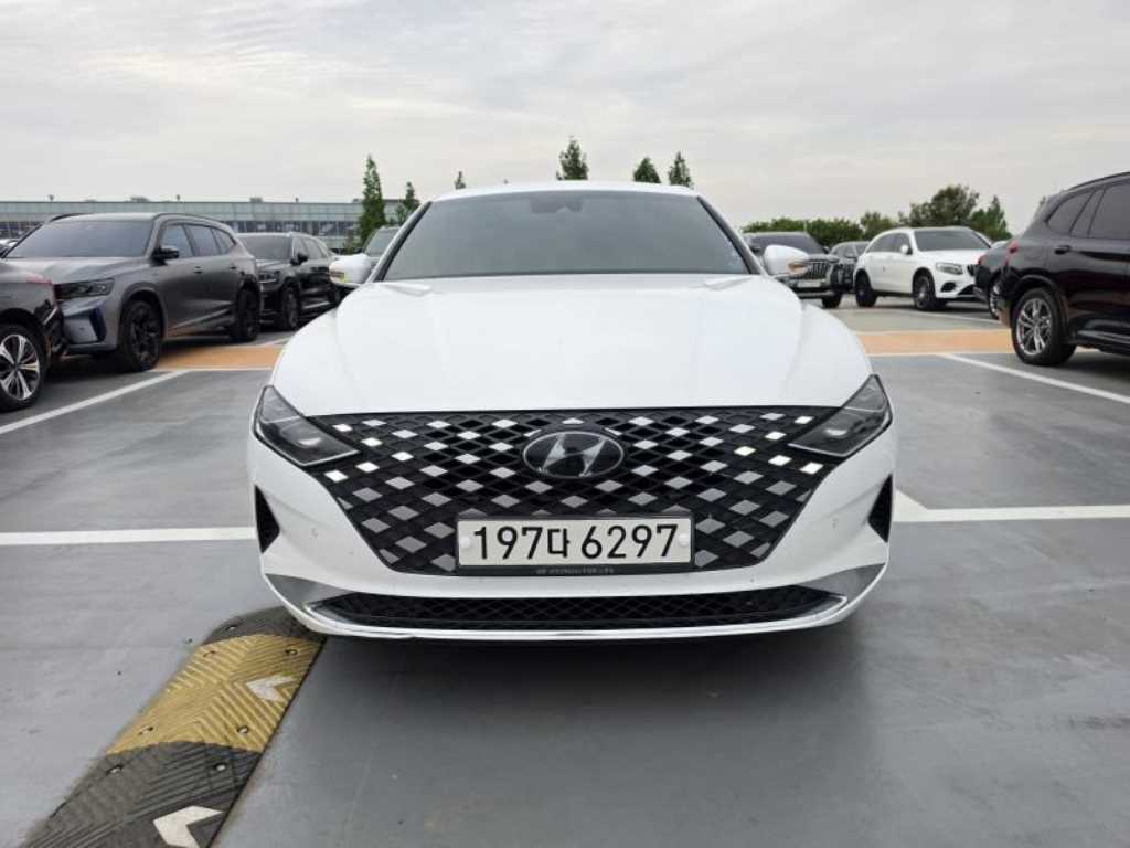 HYUNDAI Grandeur - Vista 2