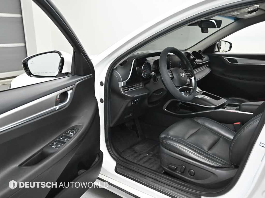 HYUNDAI Grandeur - Vista 11