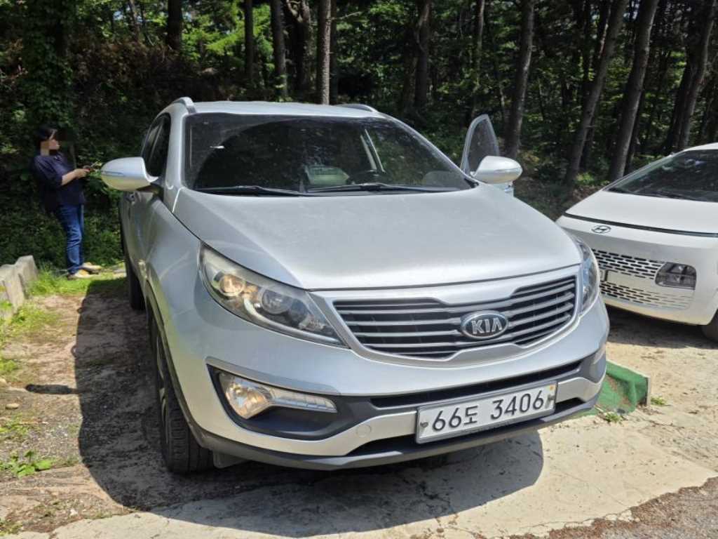 KIA Sportage 2013 Plateado - Importación desde Corea - HF Imports Iquique - Foto 1