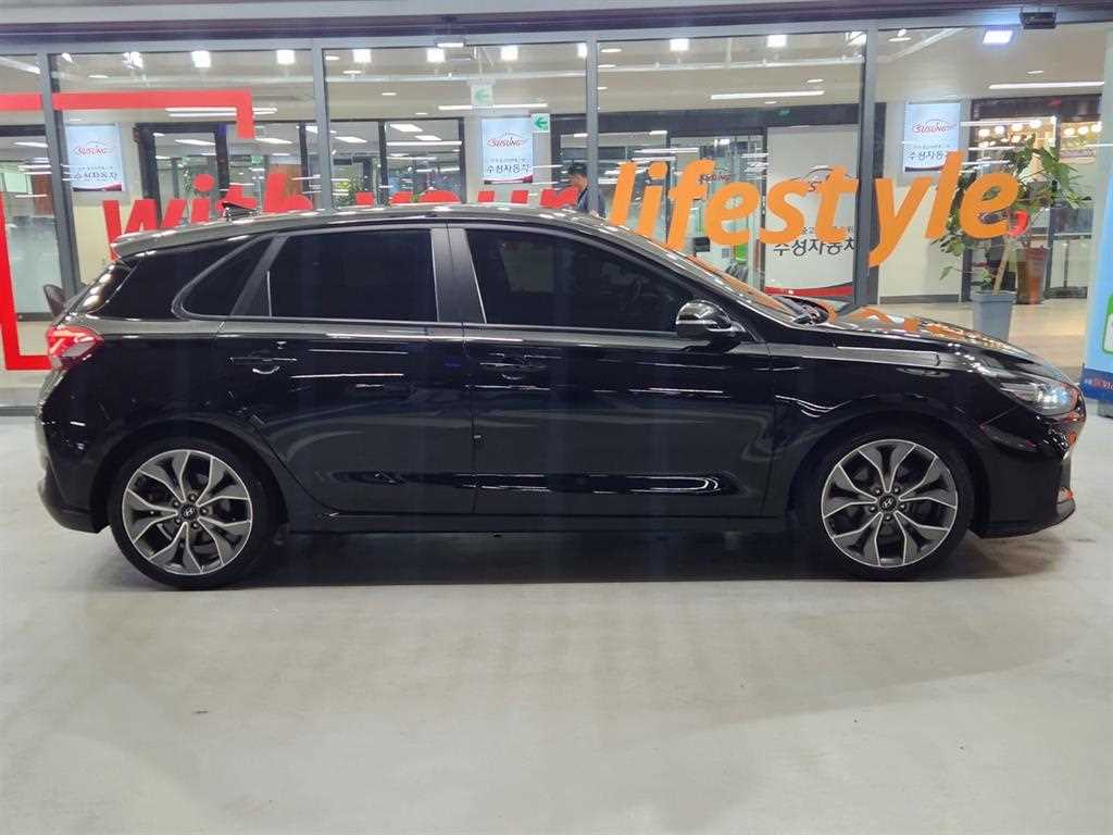 HYUNDAI i30 - Vista 3