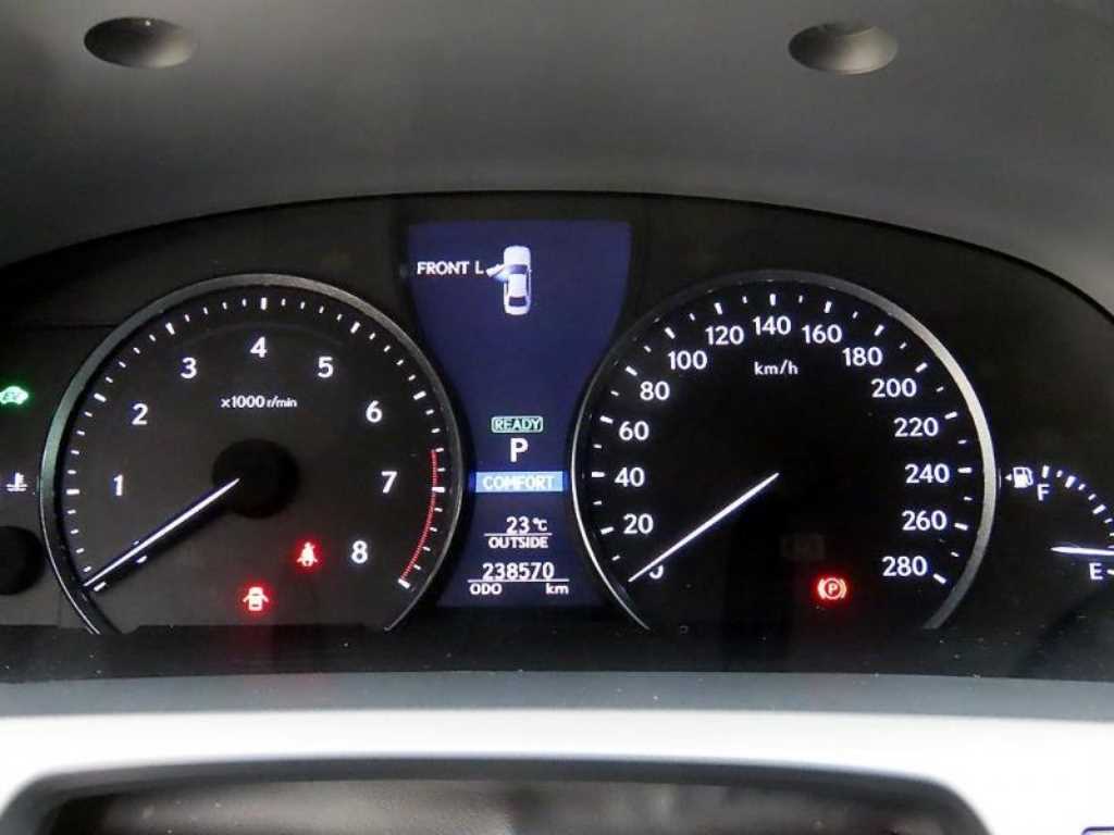 Lexus LS - Vista 9