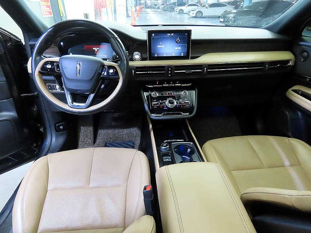 Lincoln Corsair - Vista 10