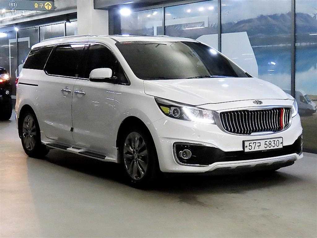 KIA Carnival 2018 Blanco - Importación desde Corea - HF Imports Iquique - Foto 1
