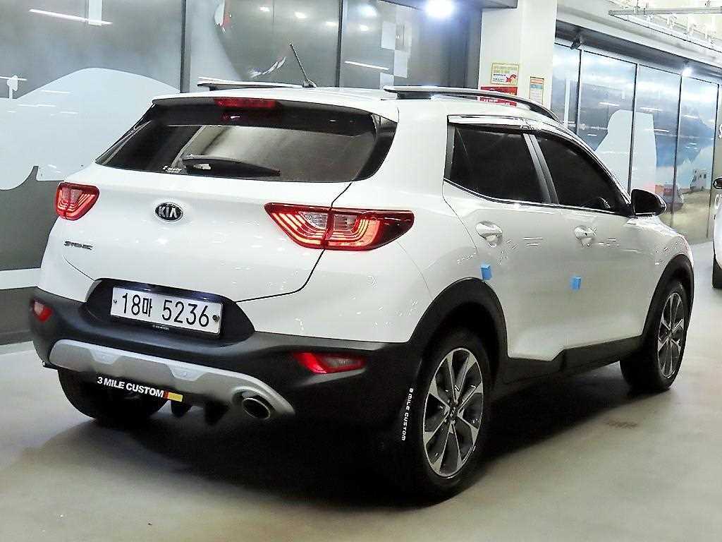 KIA Stonic - Vista 4