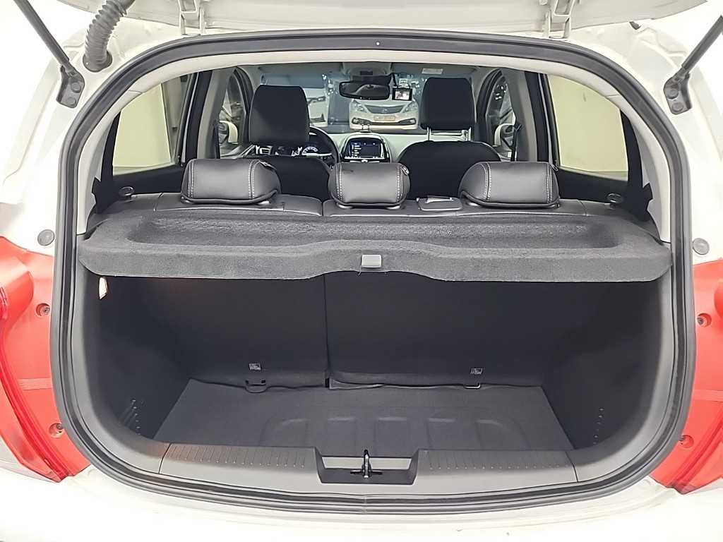 Chevrolet Spark 2021 Blanco - Importación desde Corea - HF Imports Iquique - Foto 18