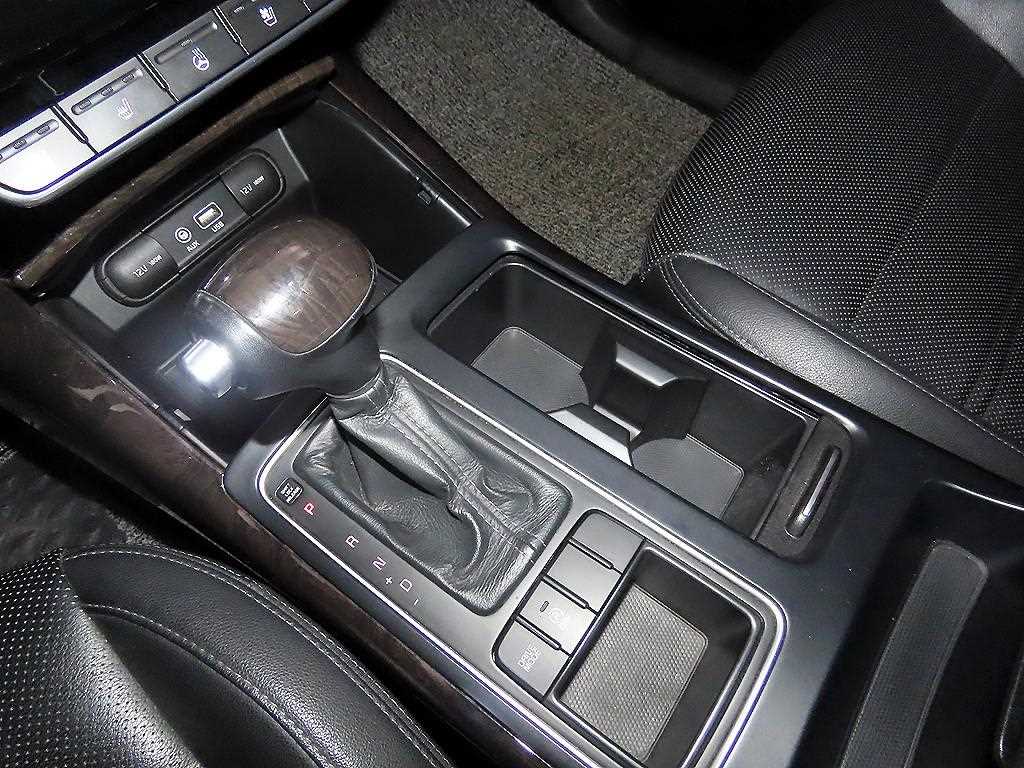 KIA Sorento - Vista 12