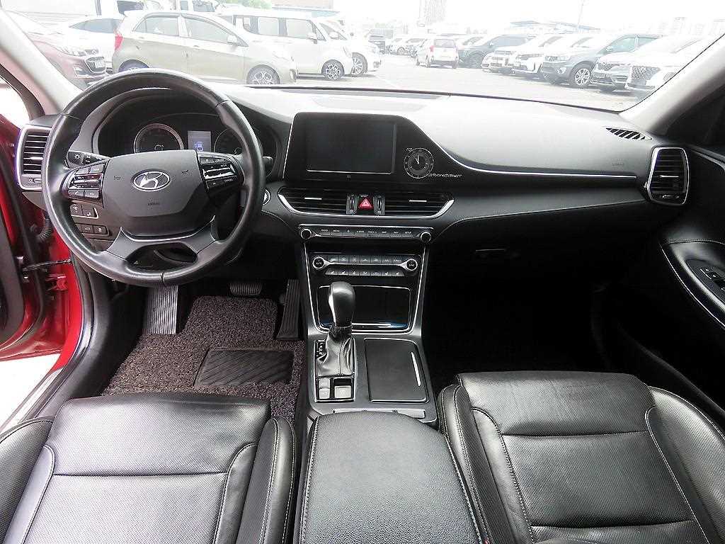 HYUNDAI Grandeur - Vista 8