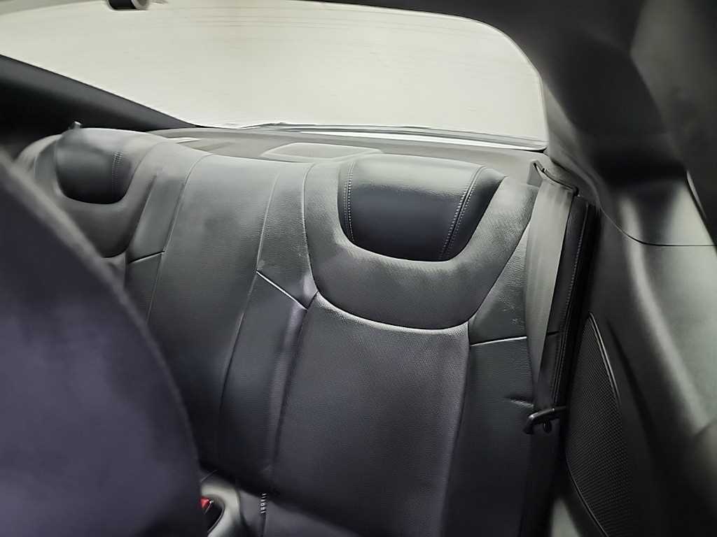 HYUNDAI Genesis - Vista 12