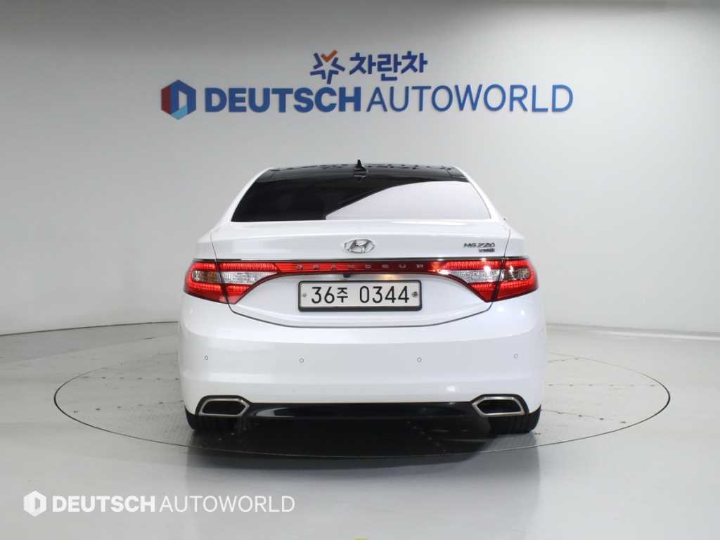 HYUNDAI Grandeur - Vista 4