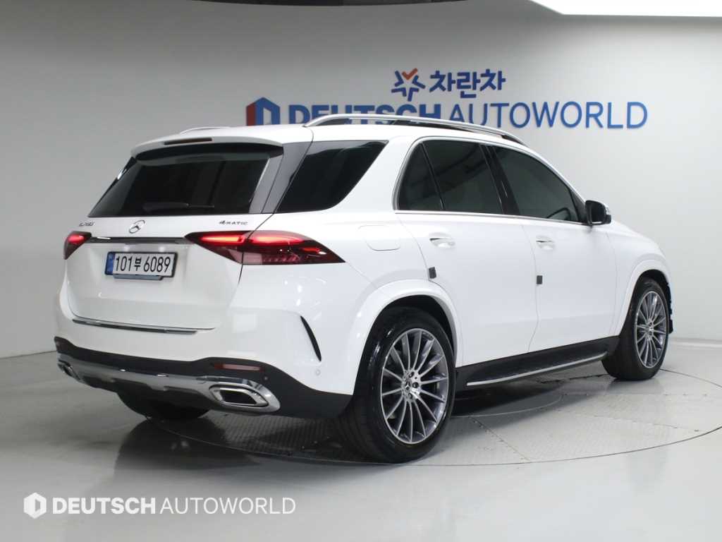 Mercedes Benz GLE Class - Vista 2