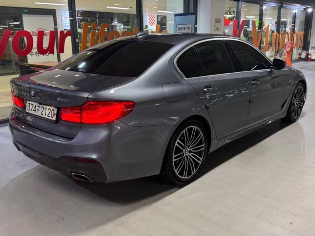 BMW 5 Series - Vista 4