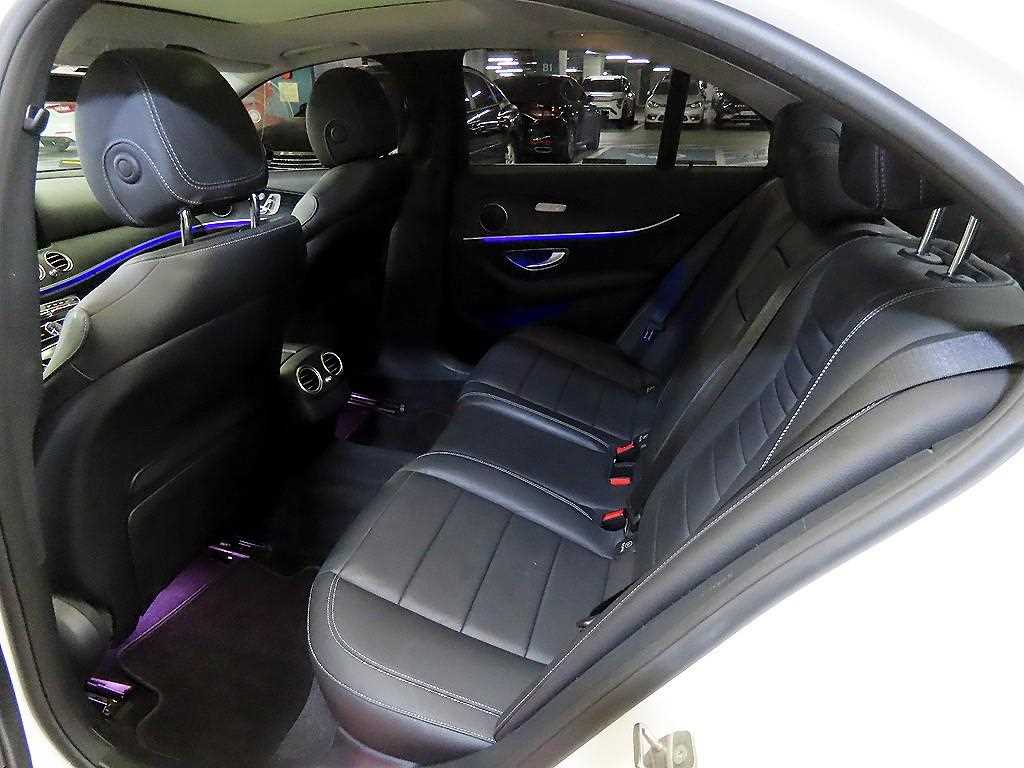 Mercedes Benz E class - Vista 7