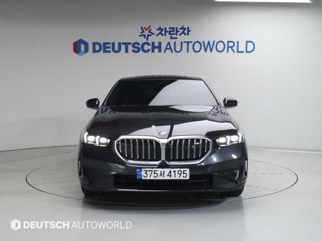 BMW 5 Series - Vista 3