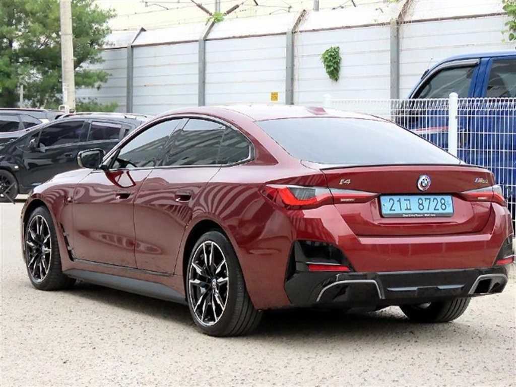 BMW i4 - Vista 4