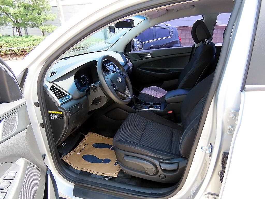 HYUNDAI Tucson - Vista 5