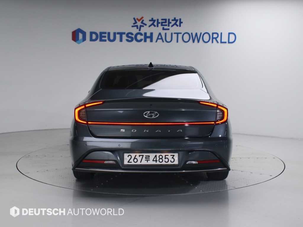 HYUNDAI Sonata - Vista 4