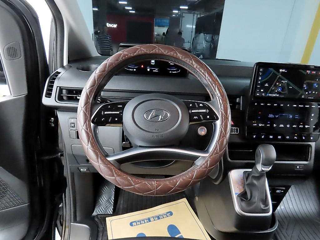 HYUNDAI Staria - Vista 9