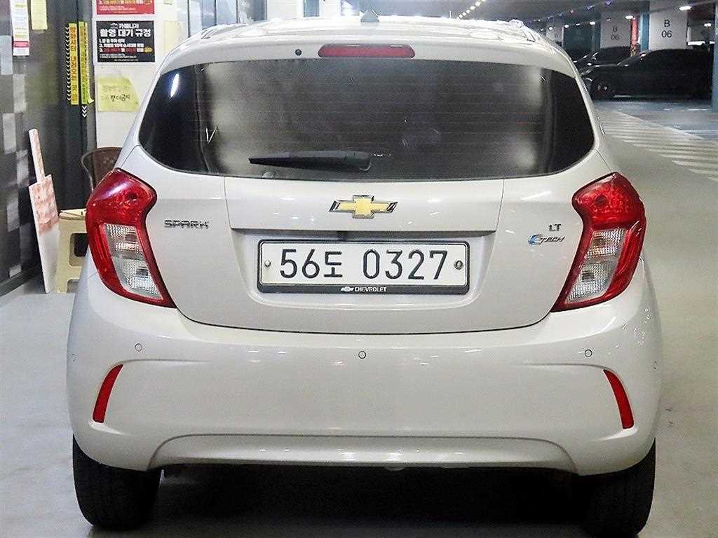 Chevrolet Spark - Vista 5