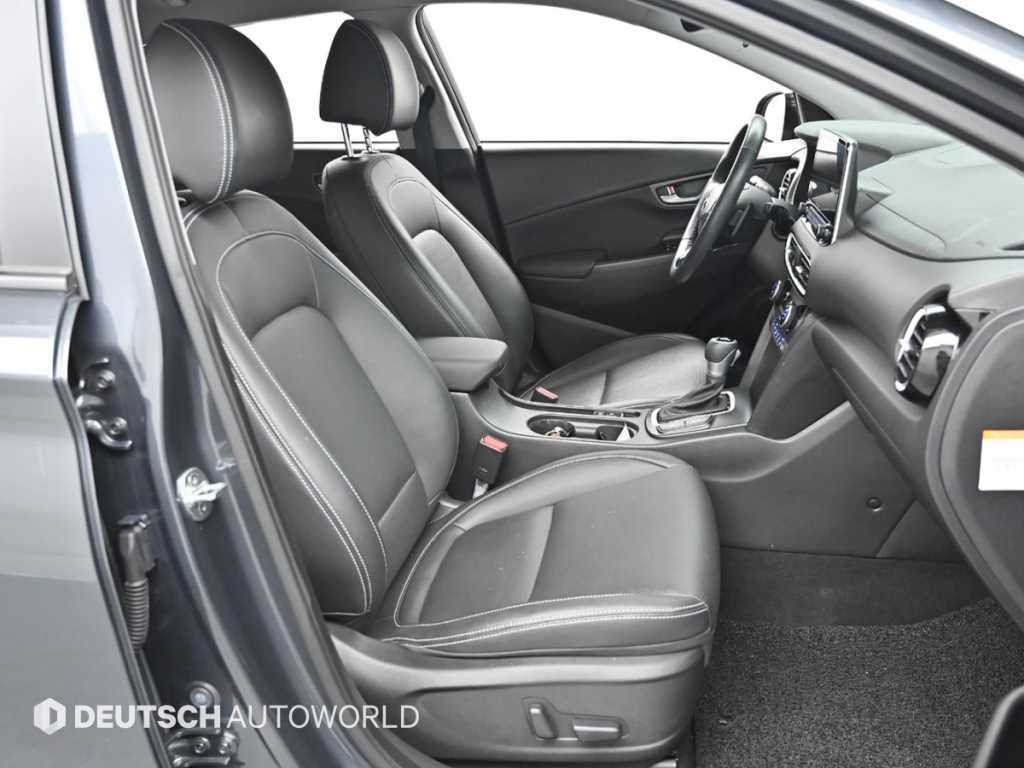 HYUNDAI Kona - Vista 10