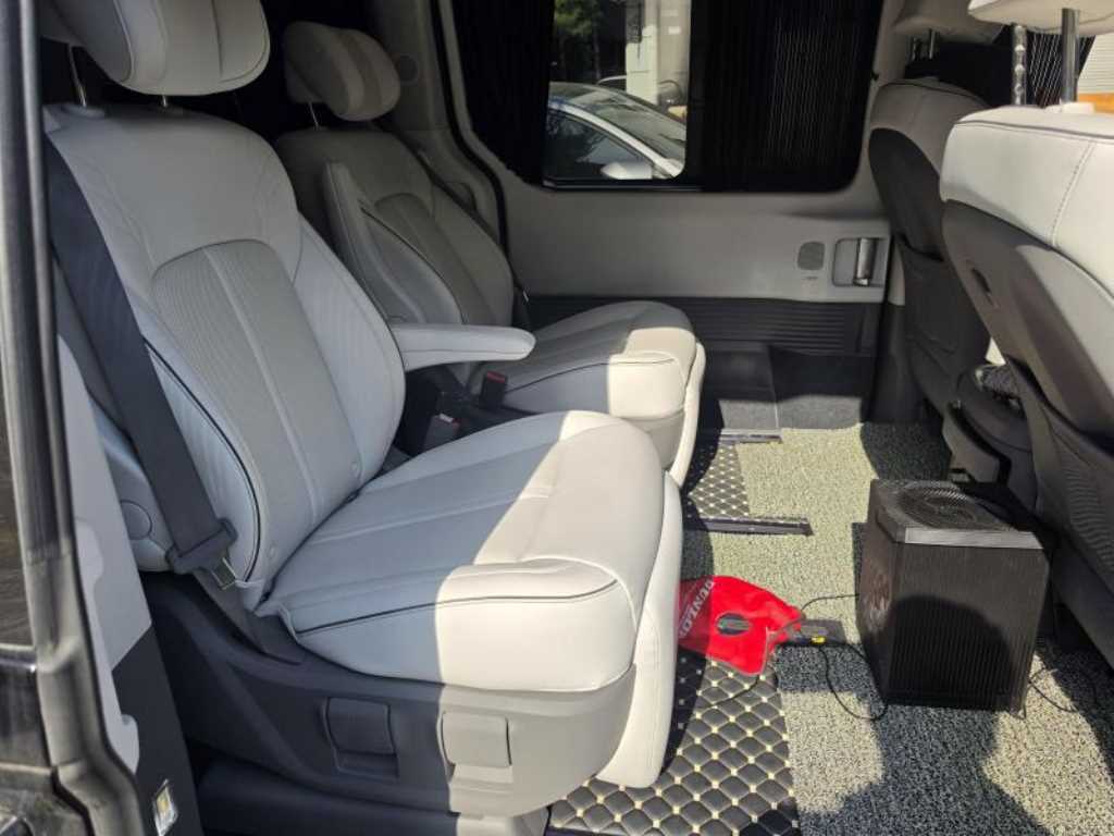 HYUNDAI Staria - Vista 9