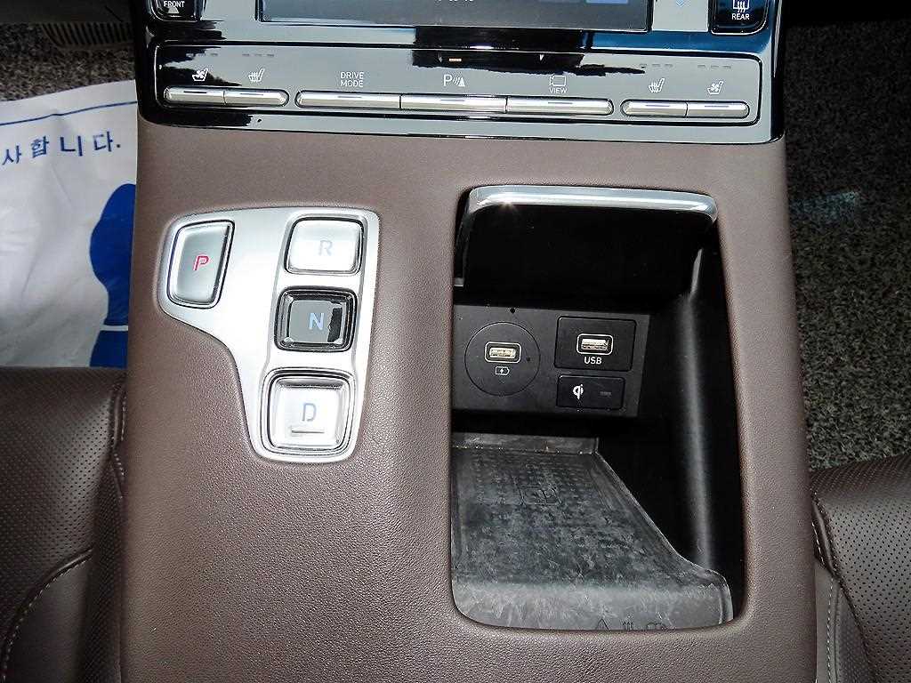 HYUNDAI Grandeur - Vista 10